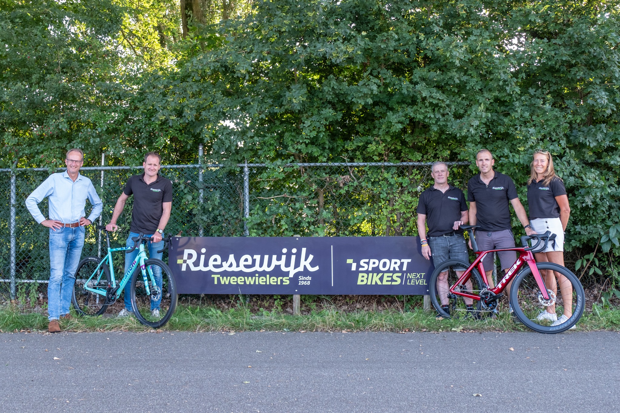 Klinkers karren met Riesewijk Social Ride