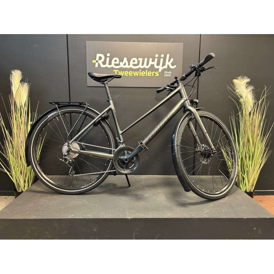 Specialized Sirrus 3.0 47cm (2024) EX DEMO